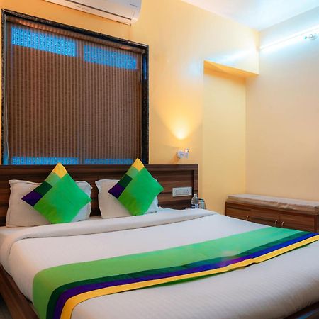 Treebo Trend The White Castle Hotel Pune Eksteriør billede