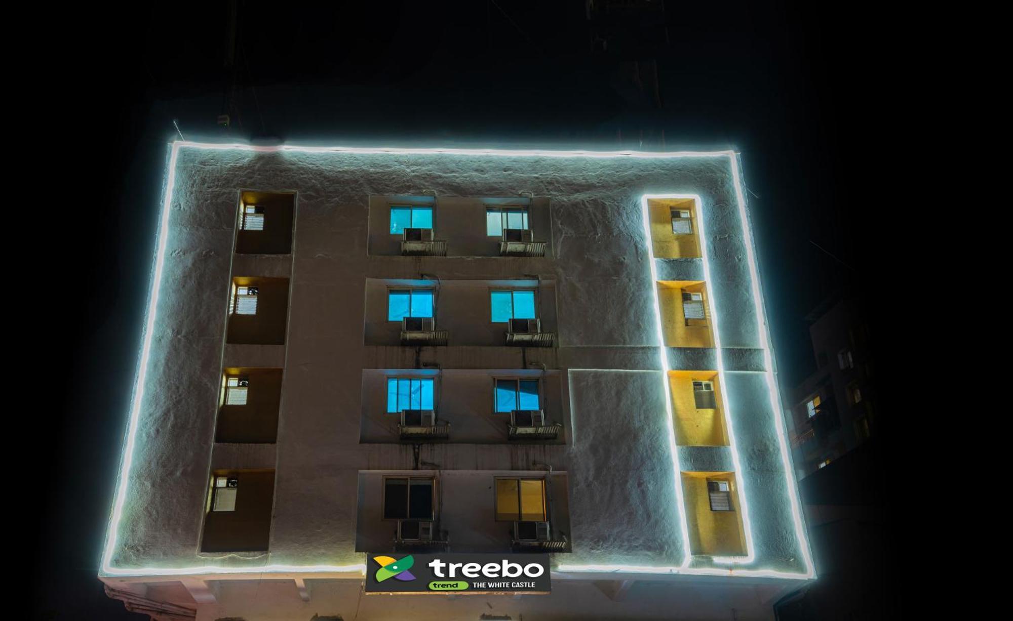 Treebo Trend The White Castle Hotel Pune Eksteriør billede