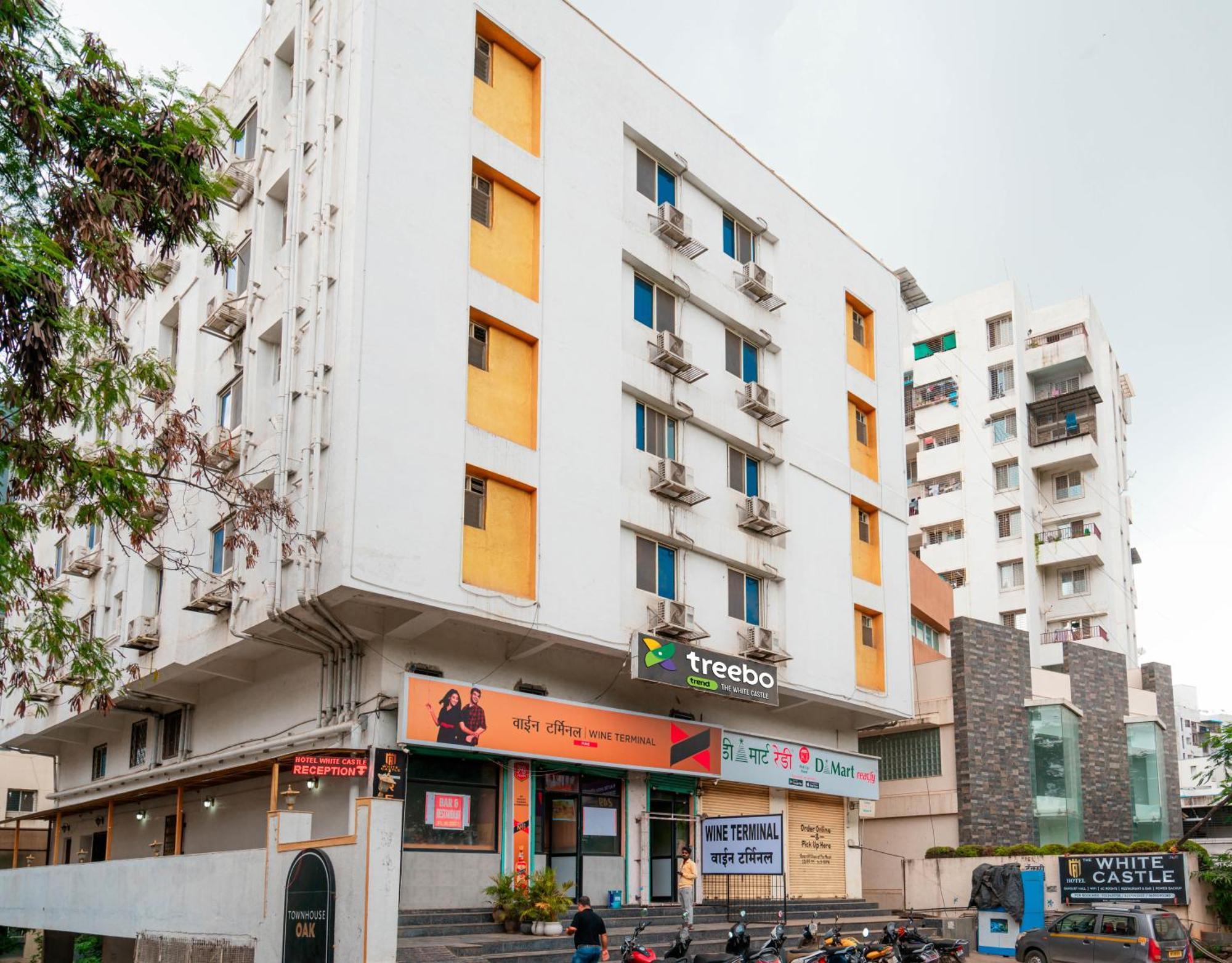 Treebo Trend The White Castle Hotel Pune Eksteriør billede